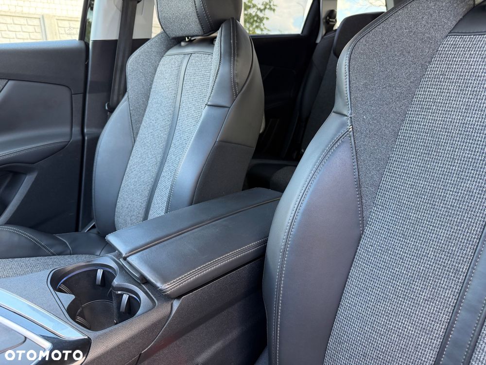 Peugeot 5008 2.0 BlueHDi Allure 7os - 25
