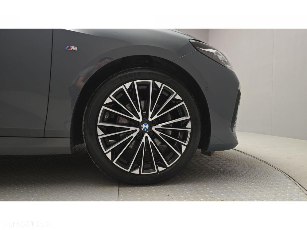 BMW Seria 2 218d - 25
