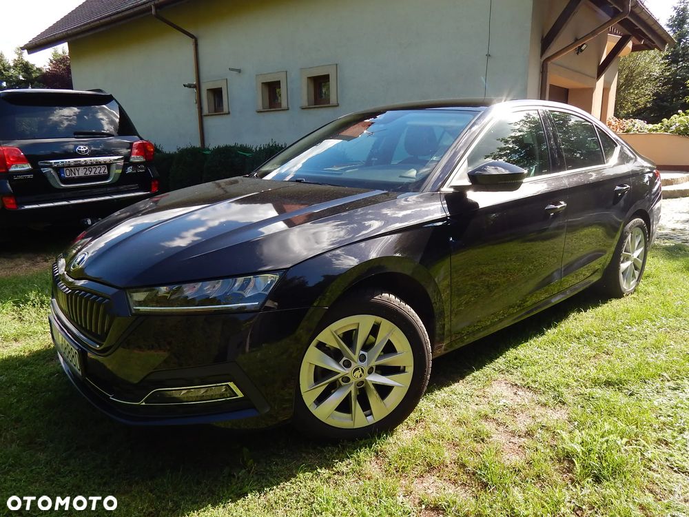 Skoda Octavia 2.0 TDI Ambition DSG - 1