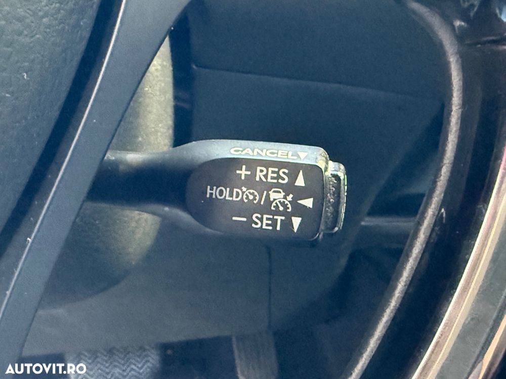 Toyota C-HR Hybrid Business-Edition - 36