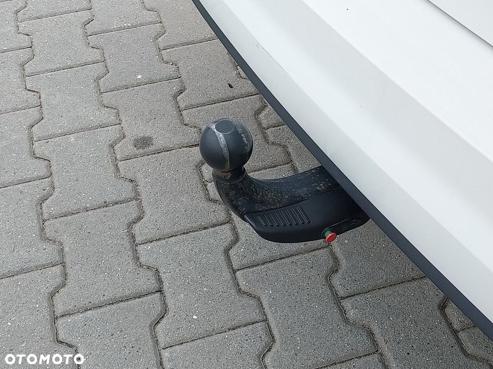 Volkswagen Touran - 18