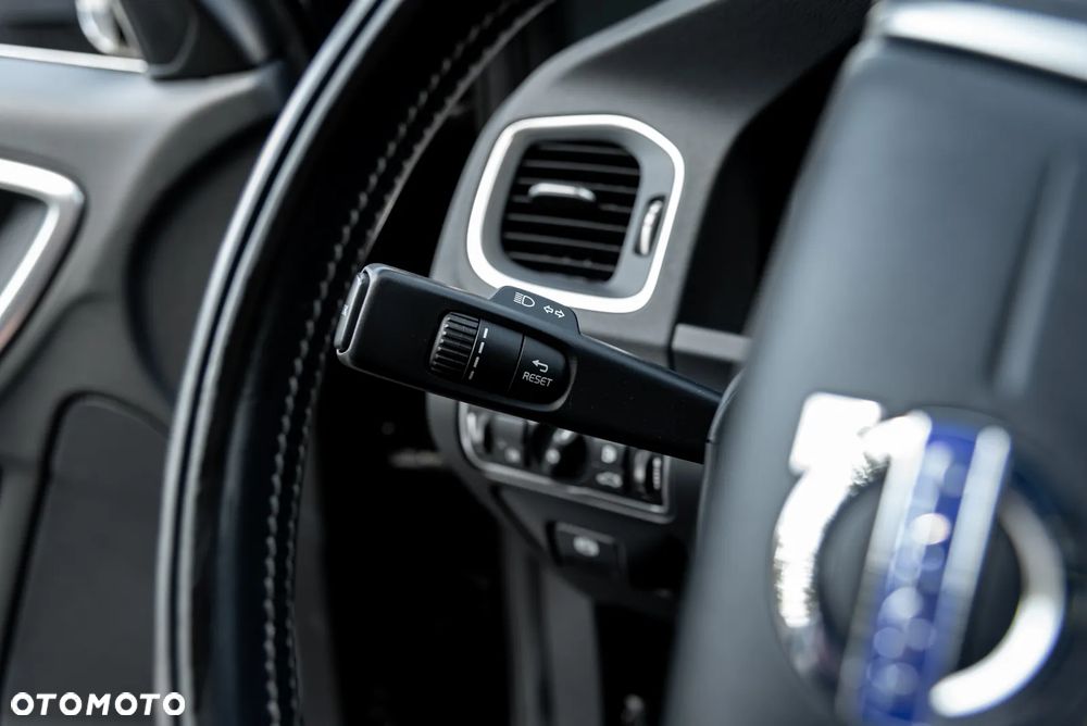 Volvo V60 D2 Kinetic - 32
