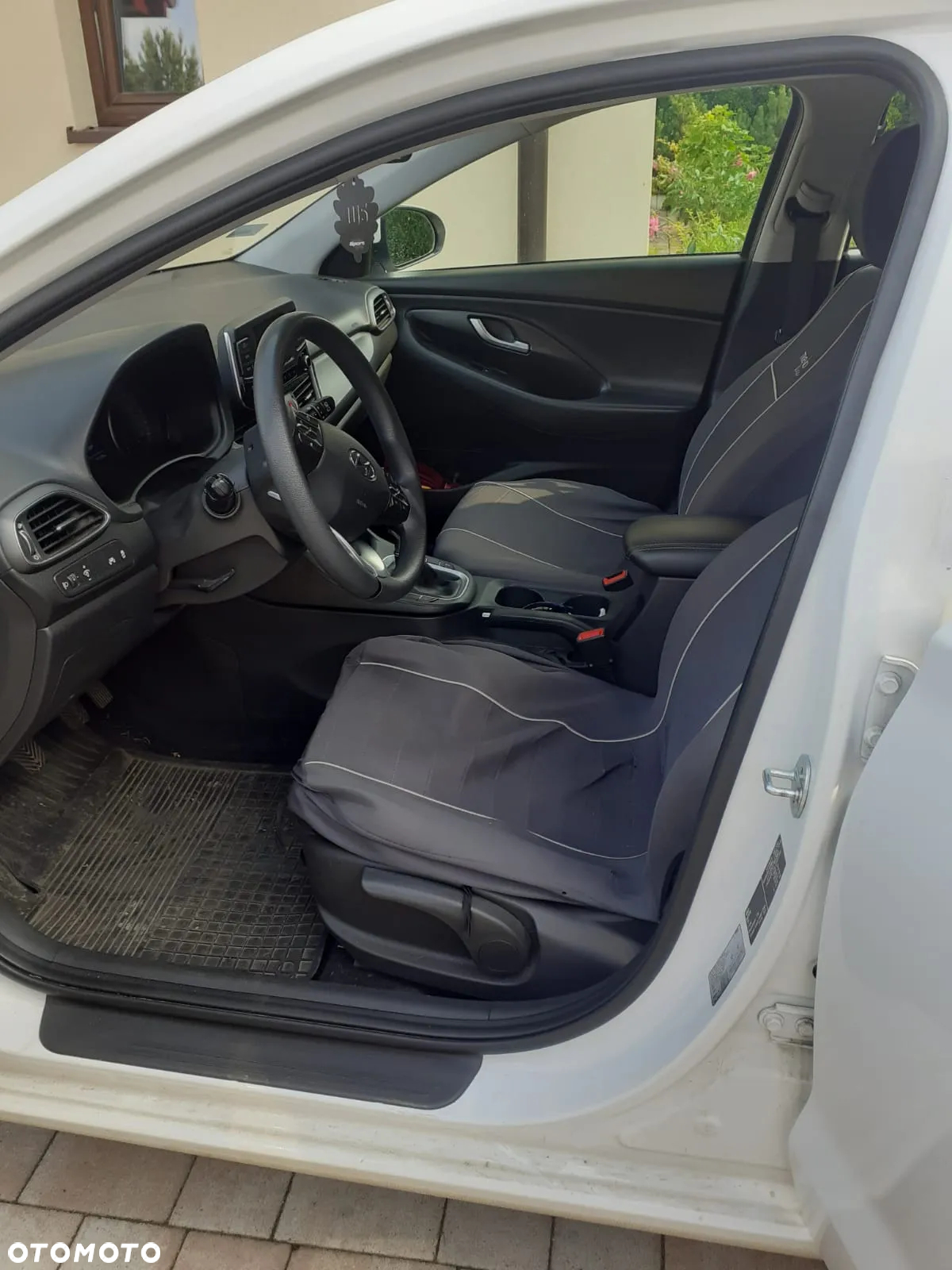Hyundai i30 1.6 CRDi Classic + - 6