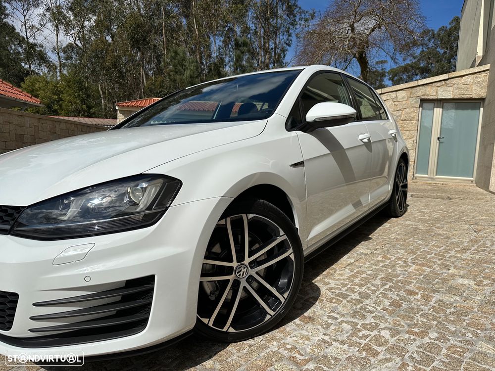 VW Golf 2.0 TDI GTD - 28