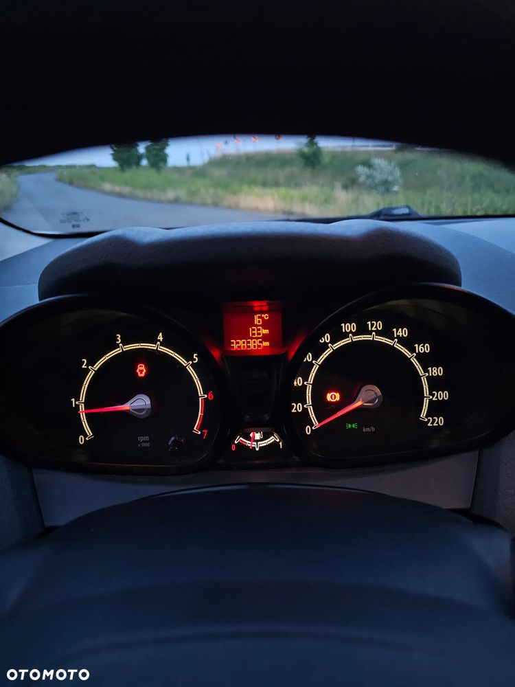 Ford Fiesta 1.25 Ambiente - 11