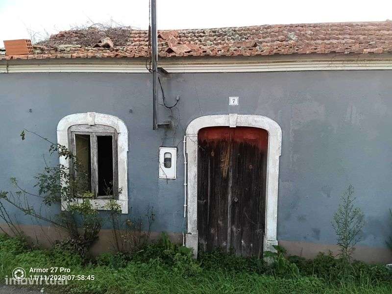 Moradia para remodelação total - Grande imagem: 2/7