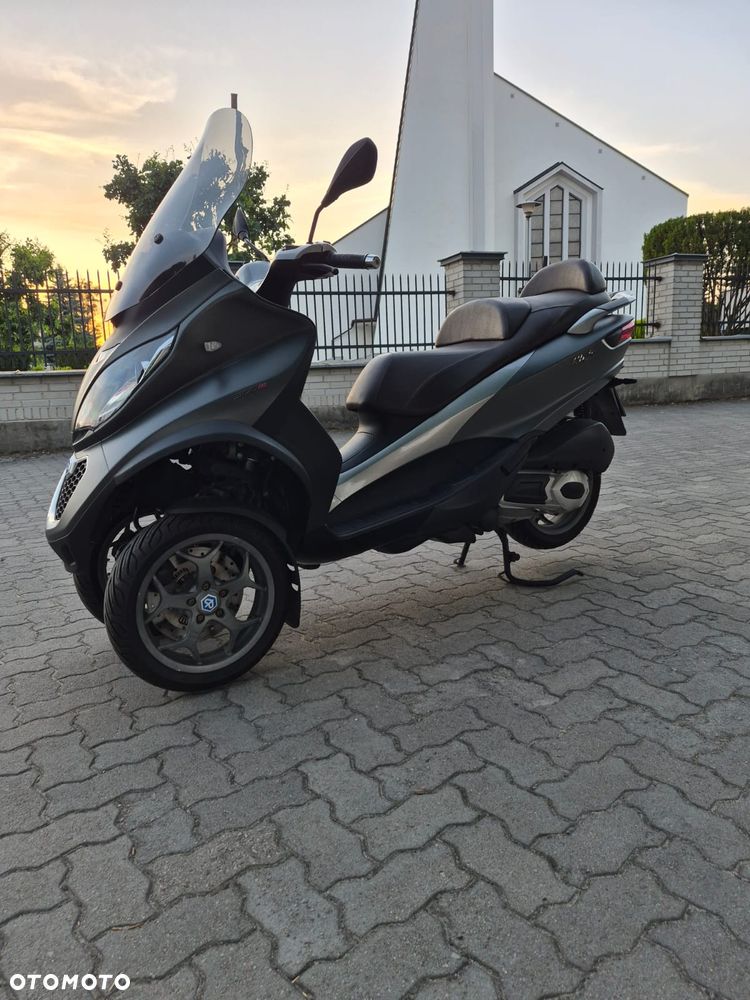 Piaggio MP-3 - 1