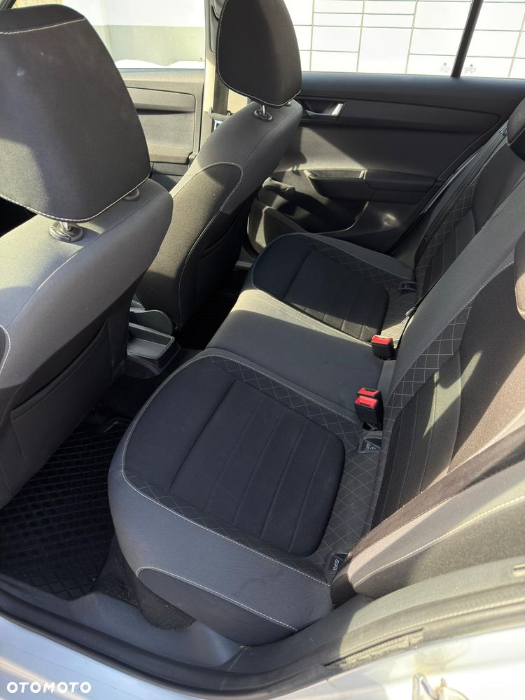 Skoda Fabia 1.0 Active - 8
