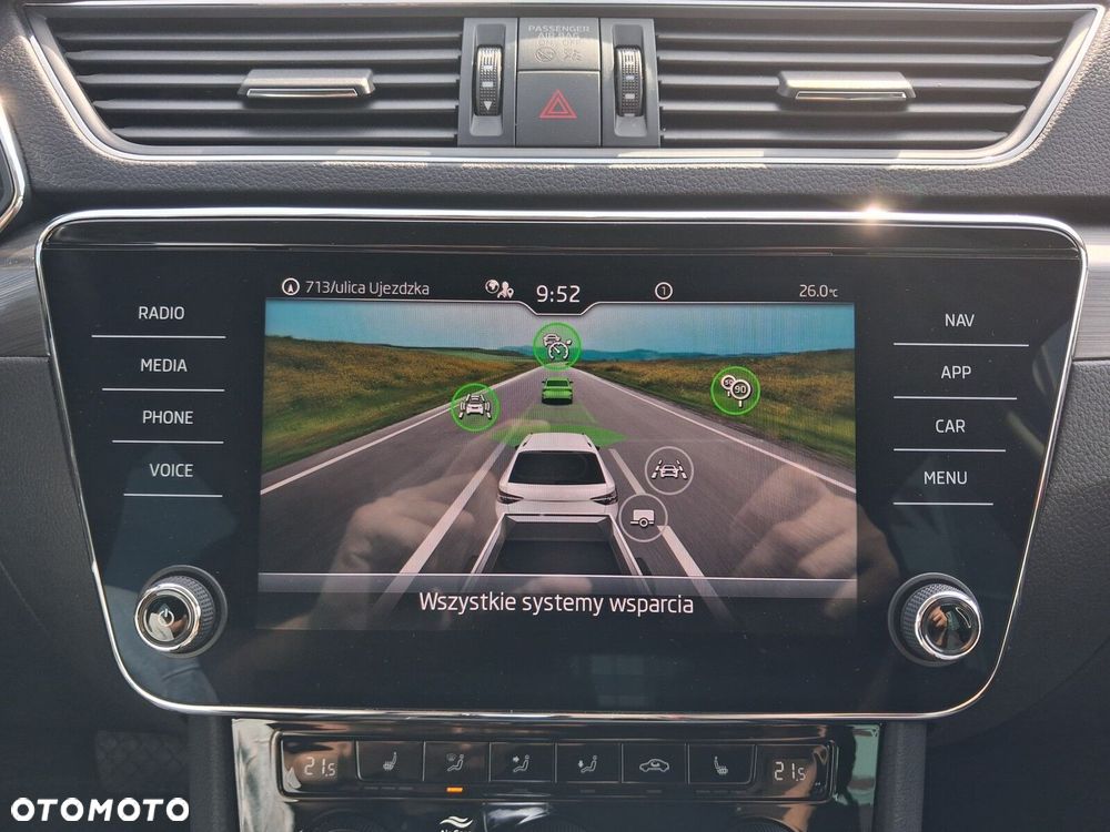 Skoda Superb 2.0 TDI SCR Style DSG - 27