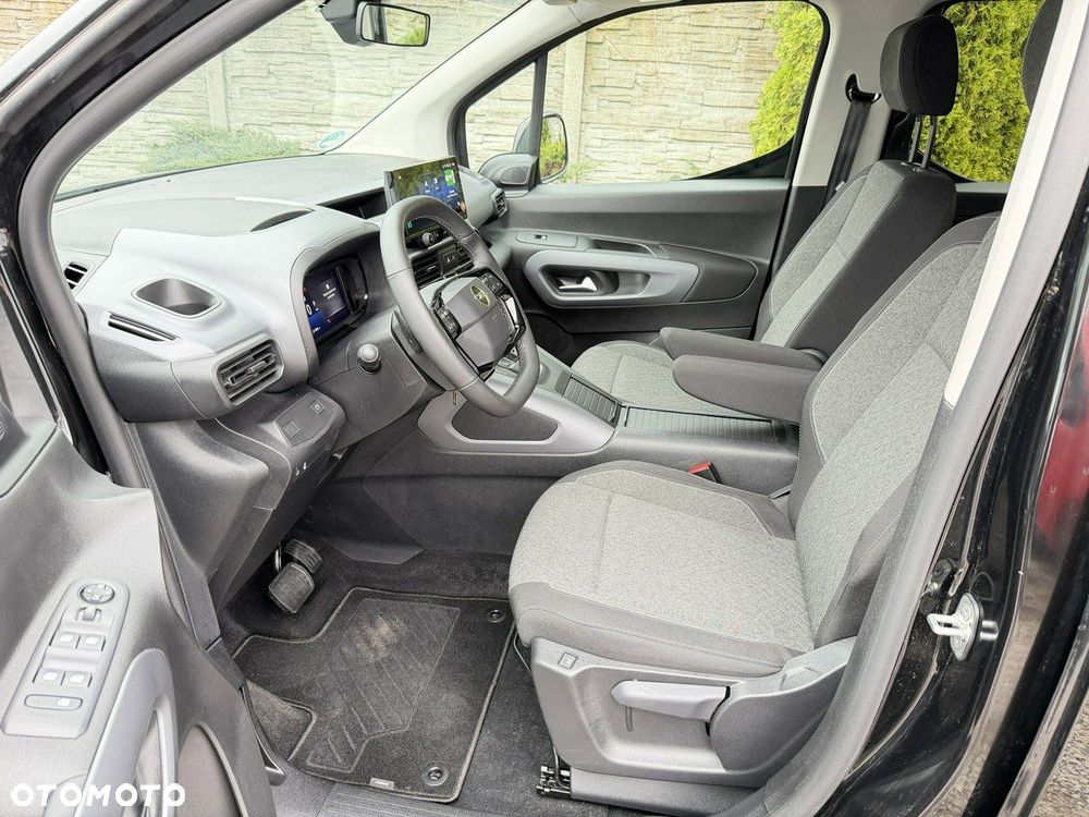 Opel Combo 1.5 D Automatik GS - 12