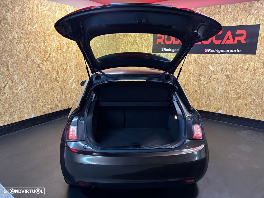 Audi A1 1.2 TFSI Attraction - 20