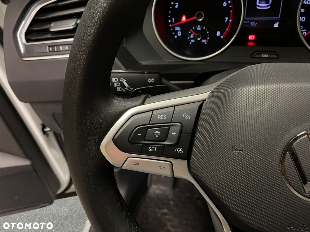 Volkswagen Tiguan - 23