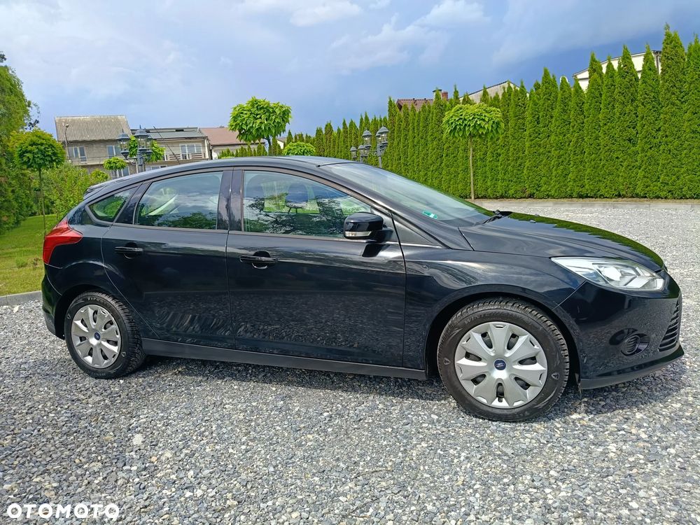 Ford Focus 1.6 Ambiente - 22