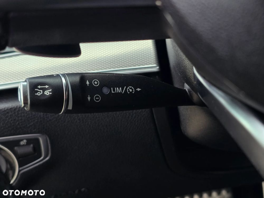Mercedes-Benz Klasa E 220 d T 9G-TRONIC AMG Line - 15