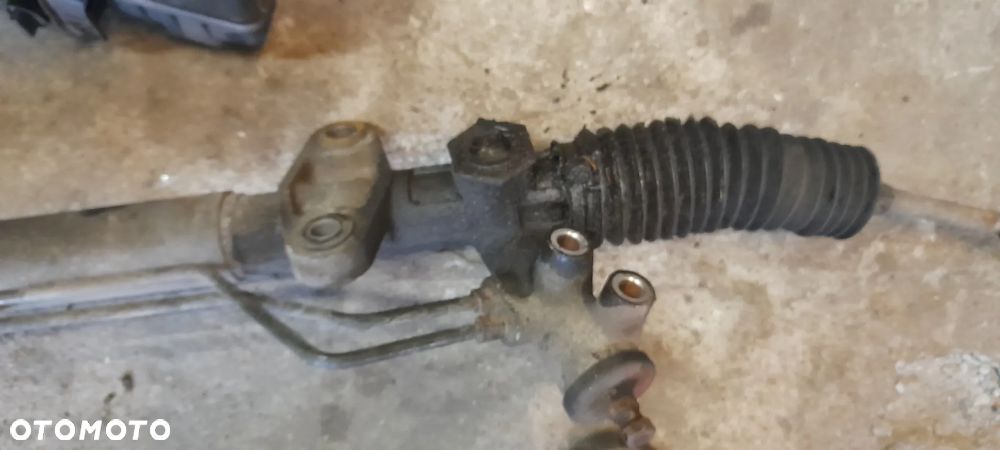 Kia Carnival I  przekładnia kierownicza - 2