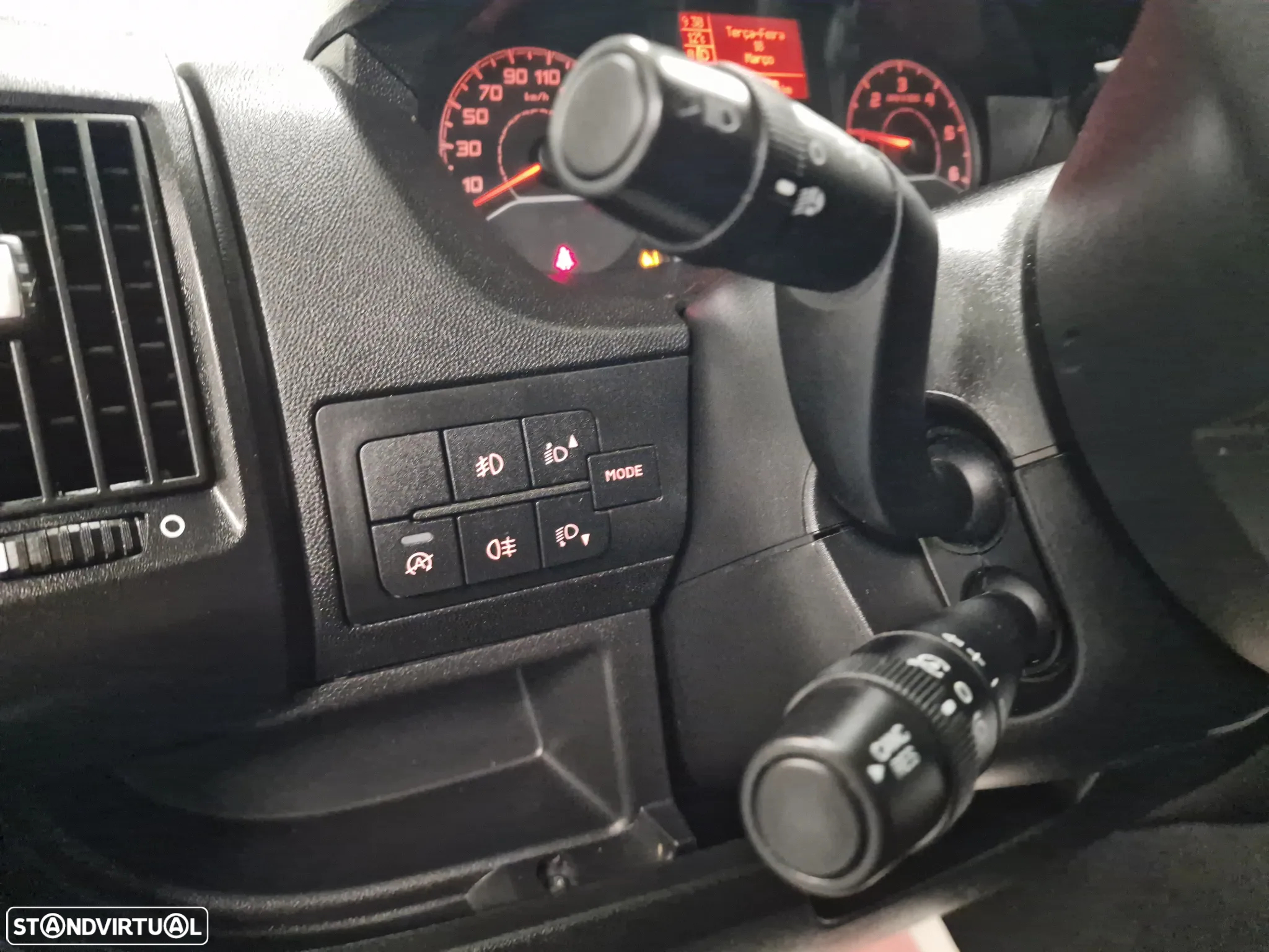 Peugeot BOXER 2.2 BLUEHDi 335 L2H2 Pro GPS CAM. TRASEIRA IVA DEDUTIVEL - 45