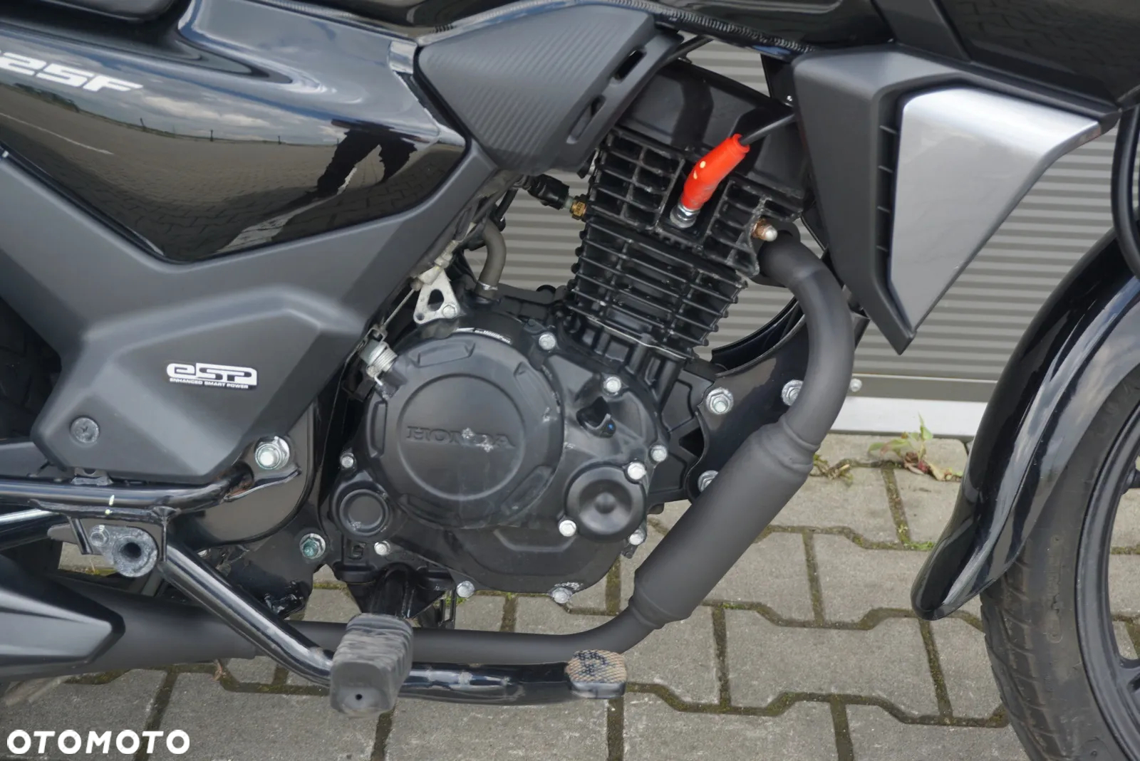 Honda CB - 12