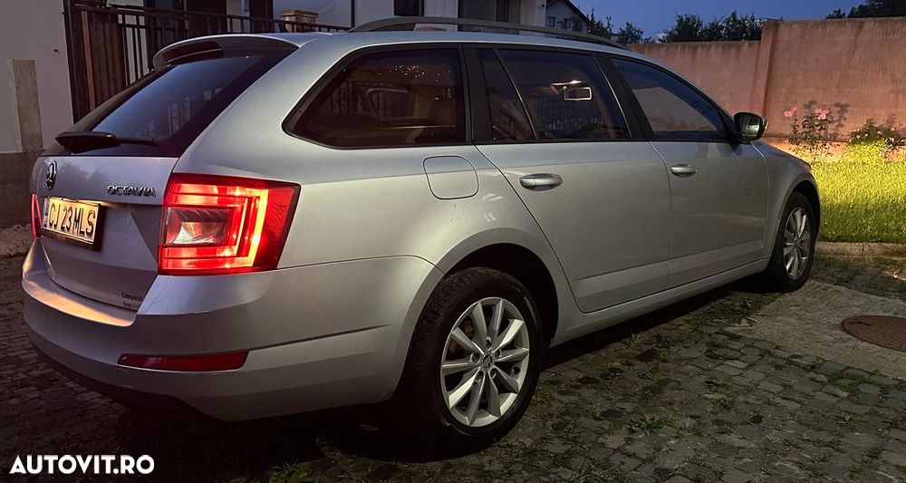 Skoda Octavia 1.6 TDI AMBITION DSG - 7