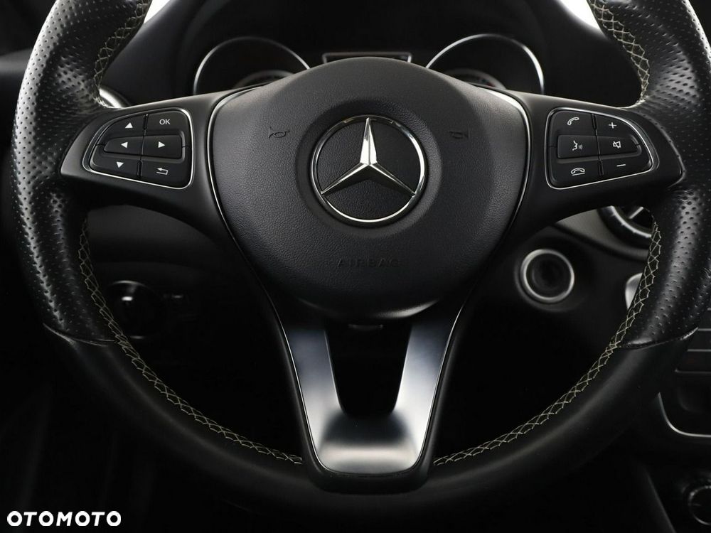 Mercedes-Benz CLA 180 Urban - 22