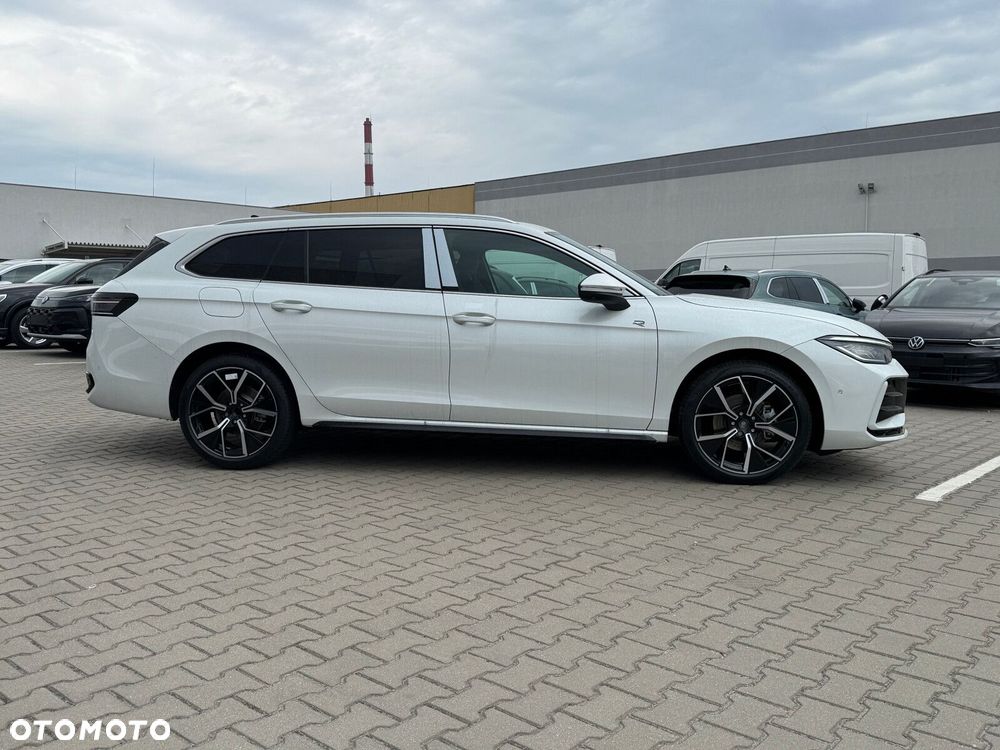 Volkswagen Passat Variant 2.0 TDI SCR R-Line Plus DSG - 6