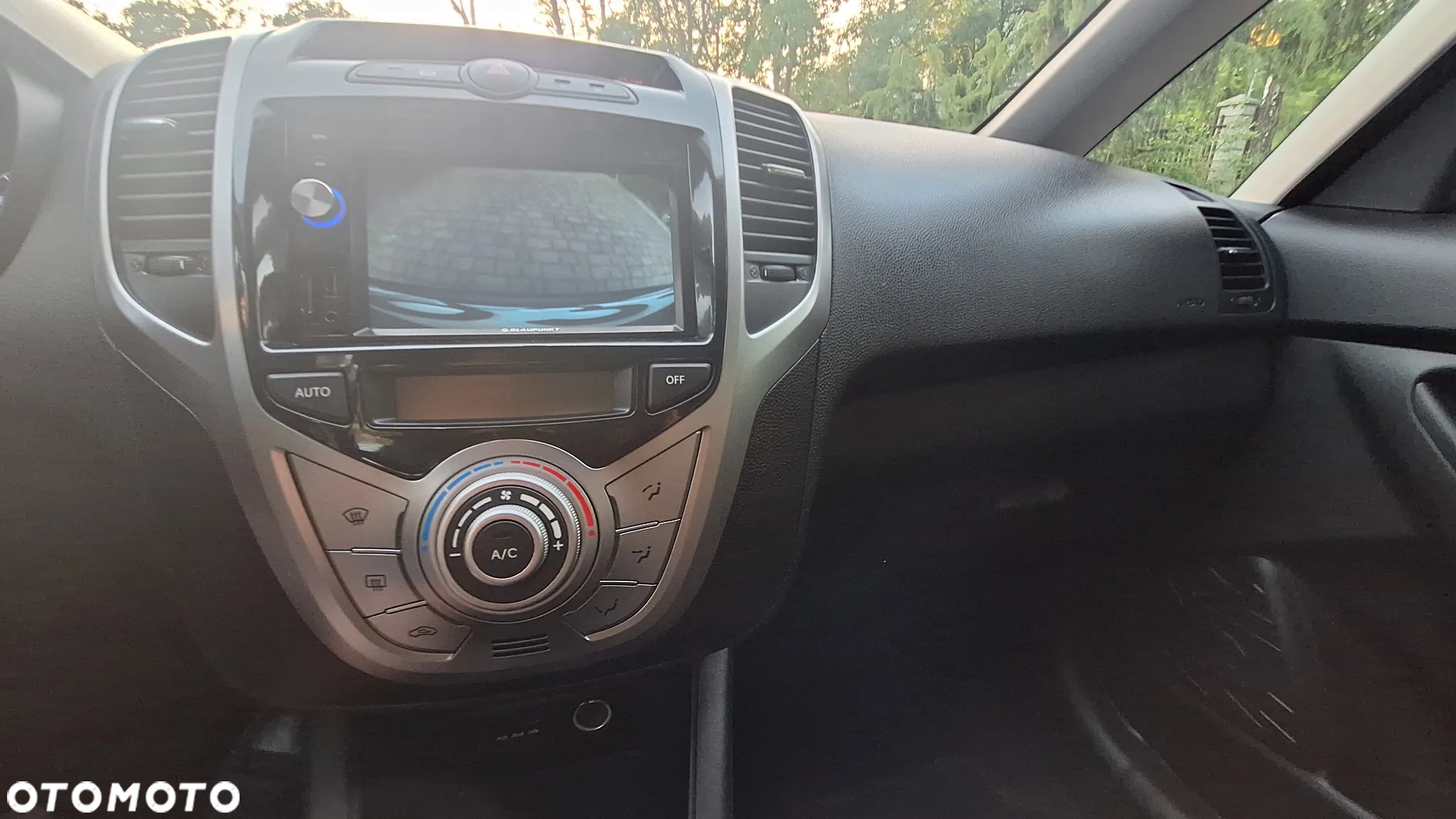 Hyundai ix20 1.4 Premium - 14