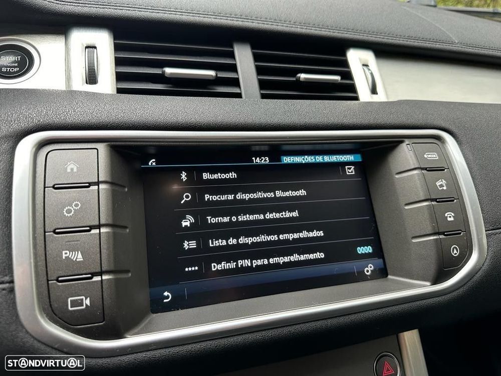 Land Rover Range Rover Evoque 2.0 D150 AWD R-Dynamic Auto - 33