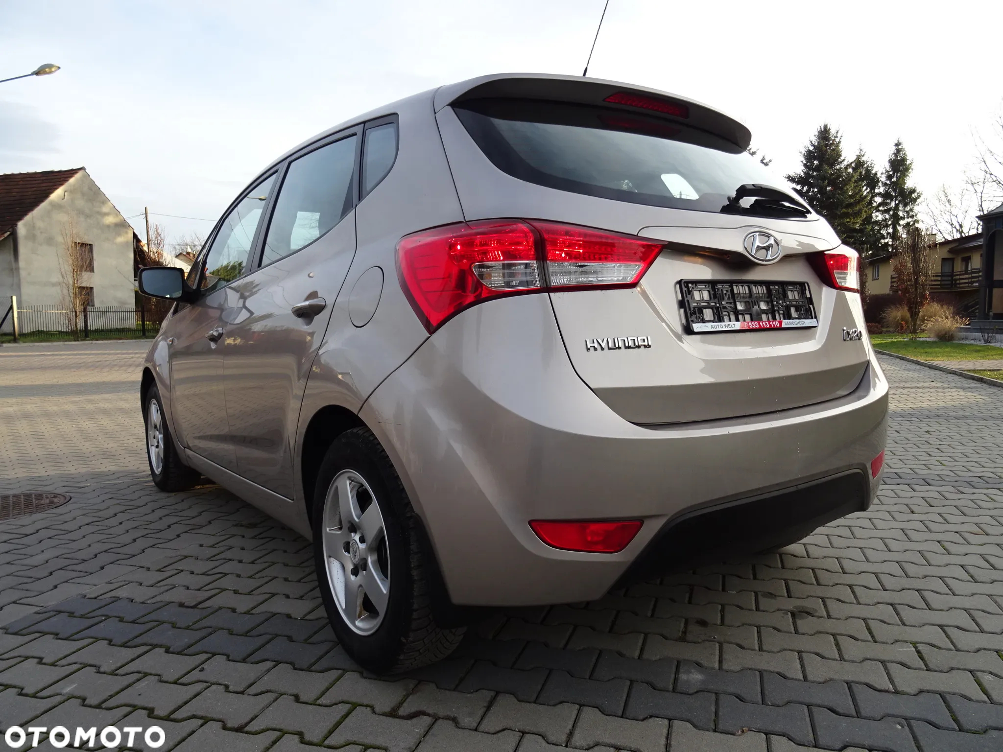 Hyundai ix20 1.4 blue Comfort - 14