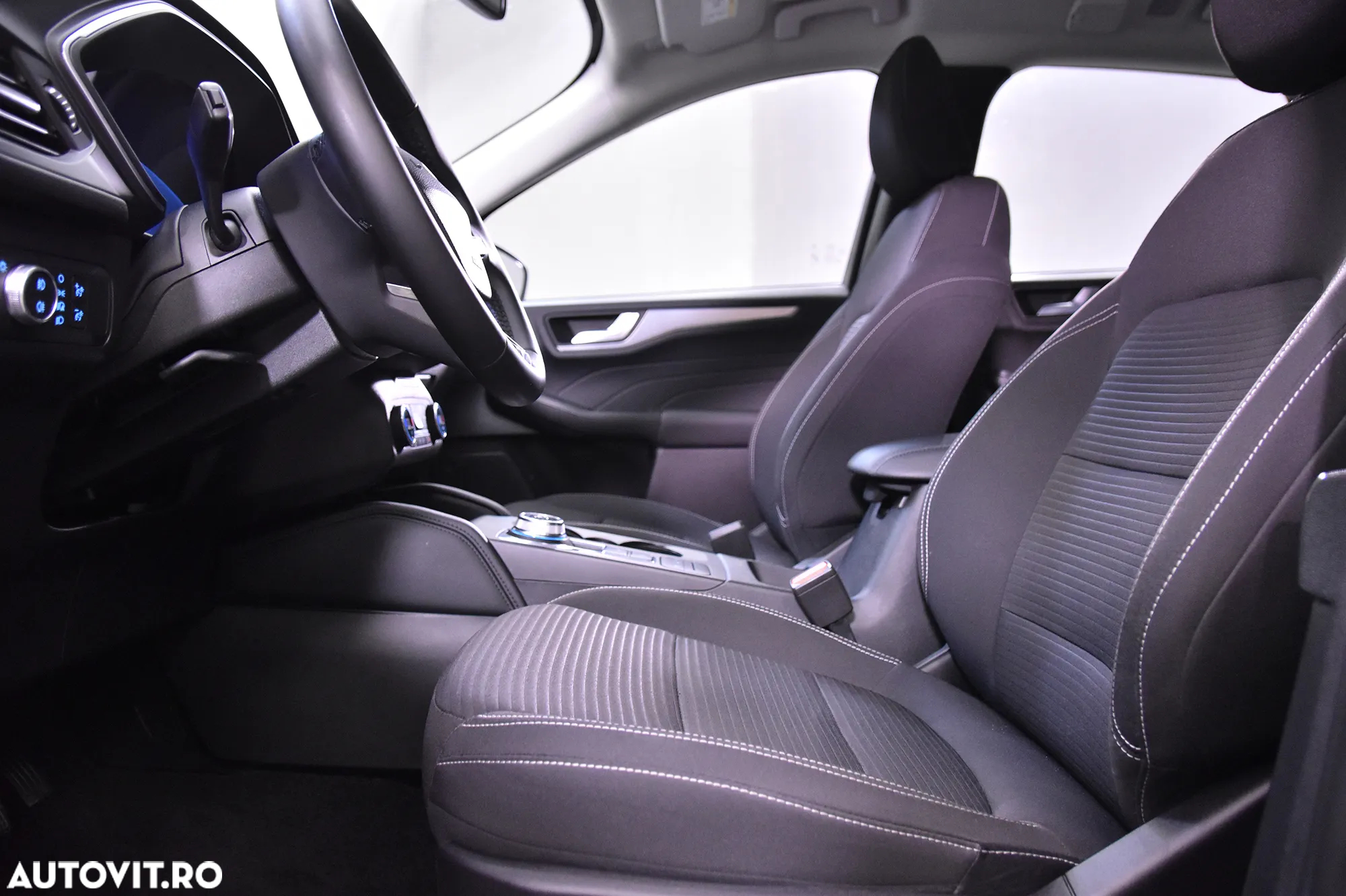 Ford Kuga - 22
