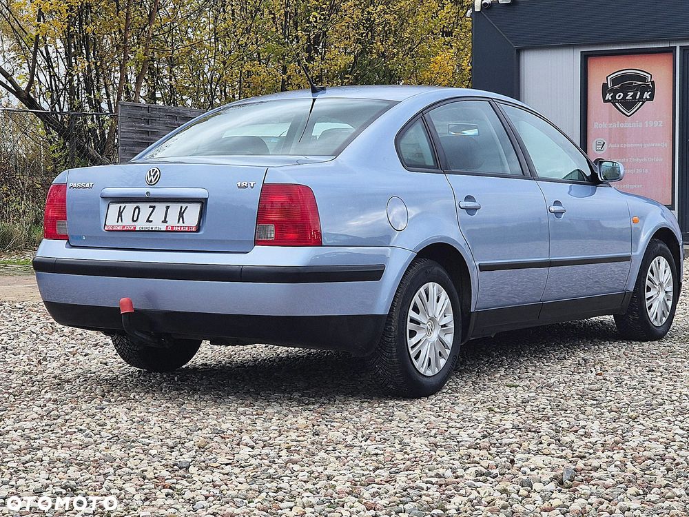 Volkswagen Passat 1.8T Comfortline - 15