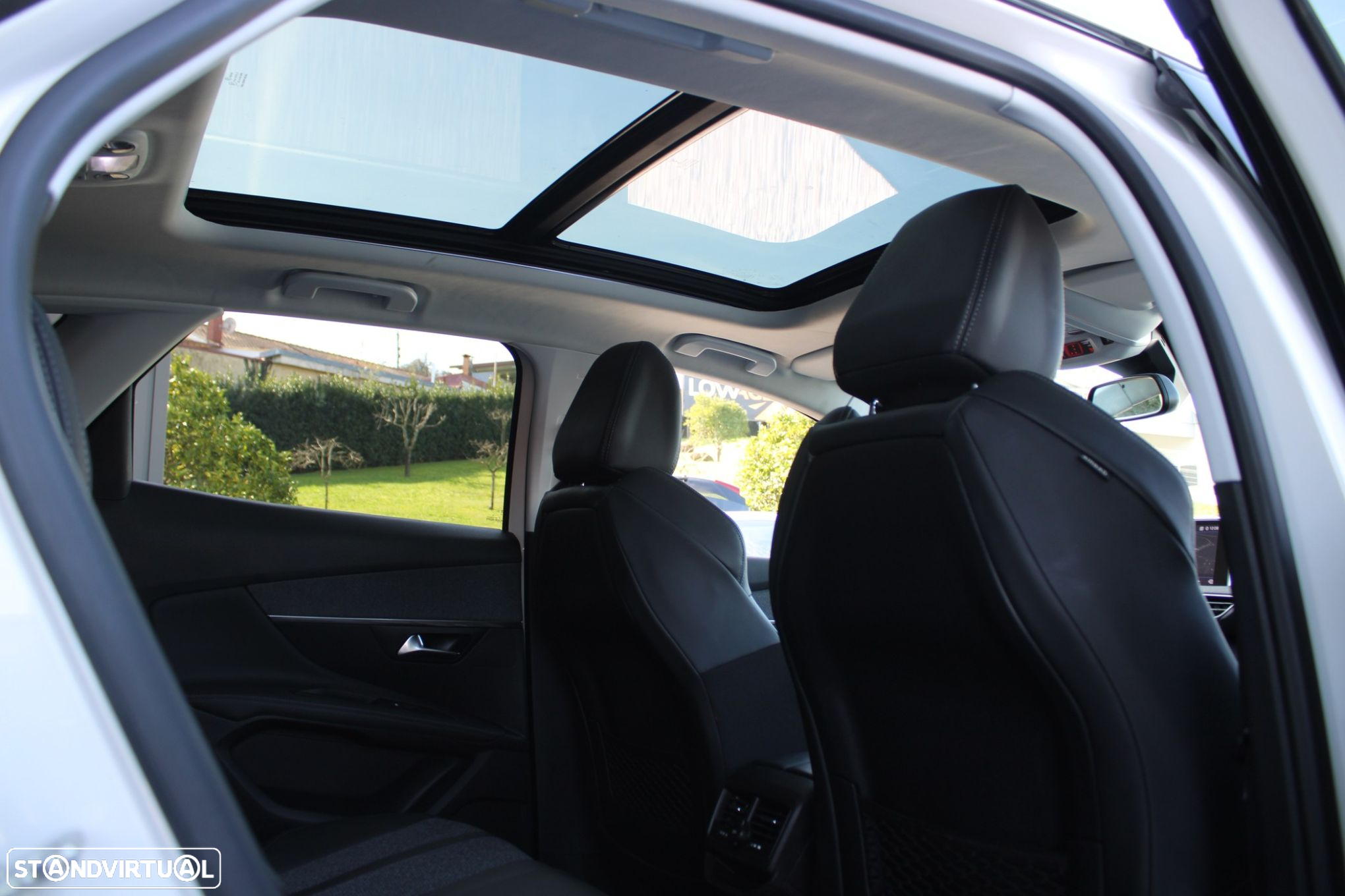 Peugeot 3008 1.2 PureTech Allure EAT8 - 25