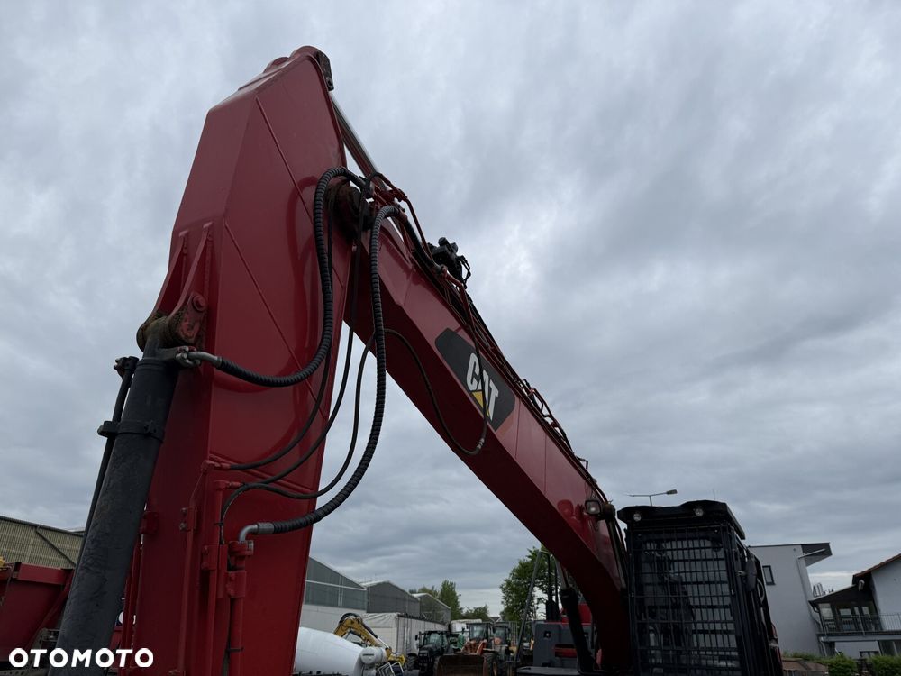 Caterpillar 320E - 26