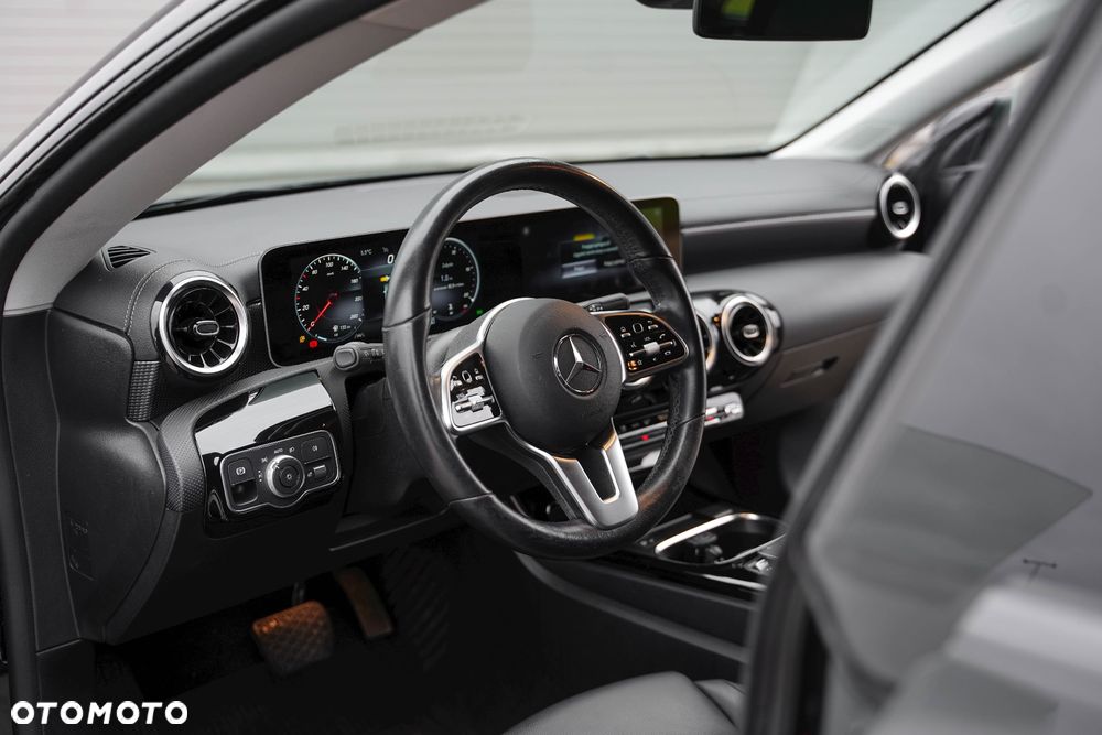 Mercedes-Benz CLA 200 d 8G-DCT Progressive - 17