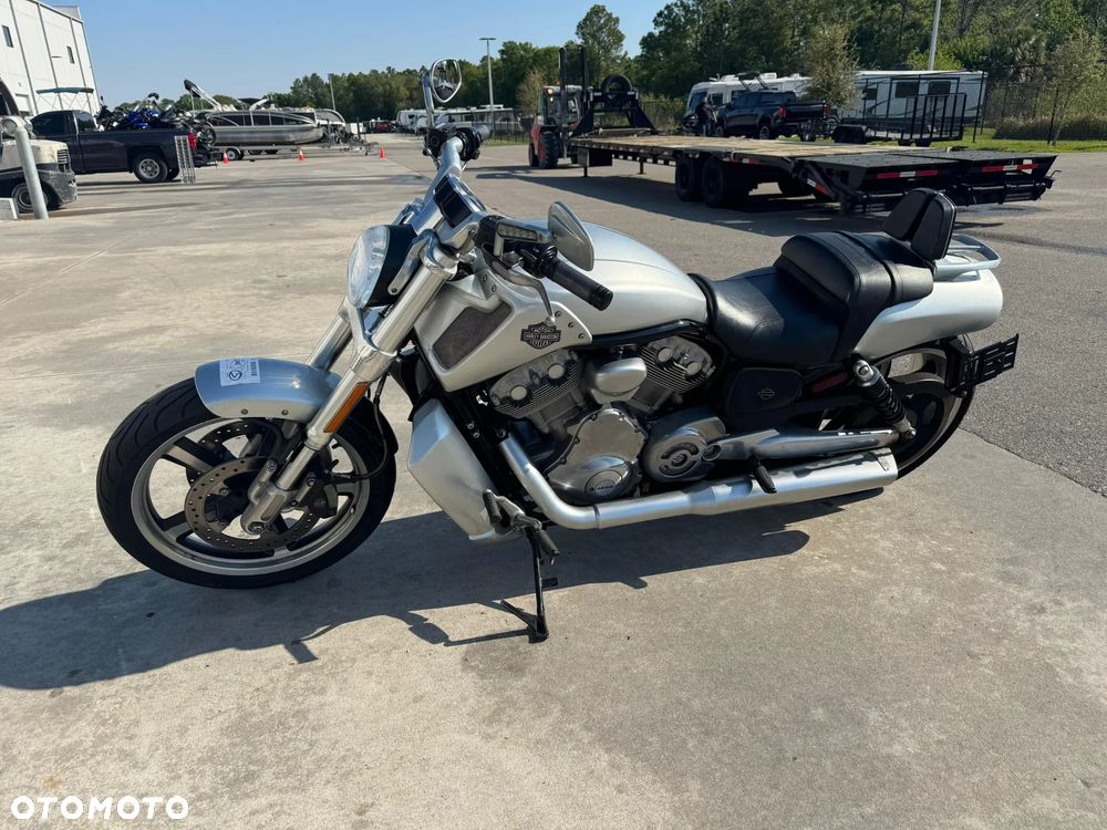 Harley-Davidson V-Rod Muscle - 39