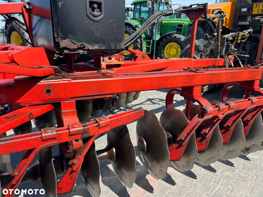 Kverneland DTA KUHN BRONA TALERZOWA 6 M - 16