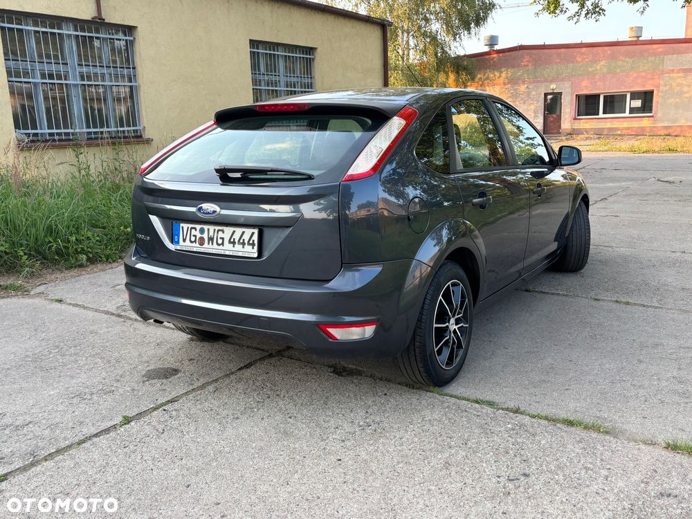 Ford Focus 1.6 16V Black Magic - 32