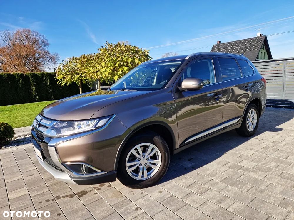 Mitsubishi Outlander 2.0 2WD SUV-Star - 3