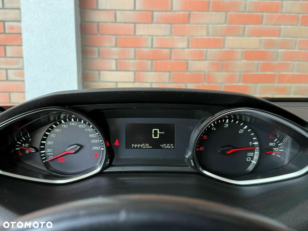 Peugeot 308 - 15