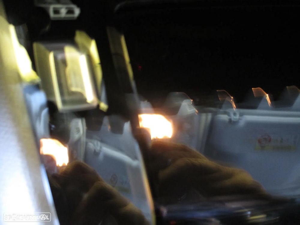 Peugeot e-208 50 kWh Allure Pack - 39