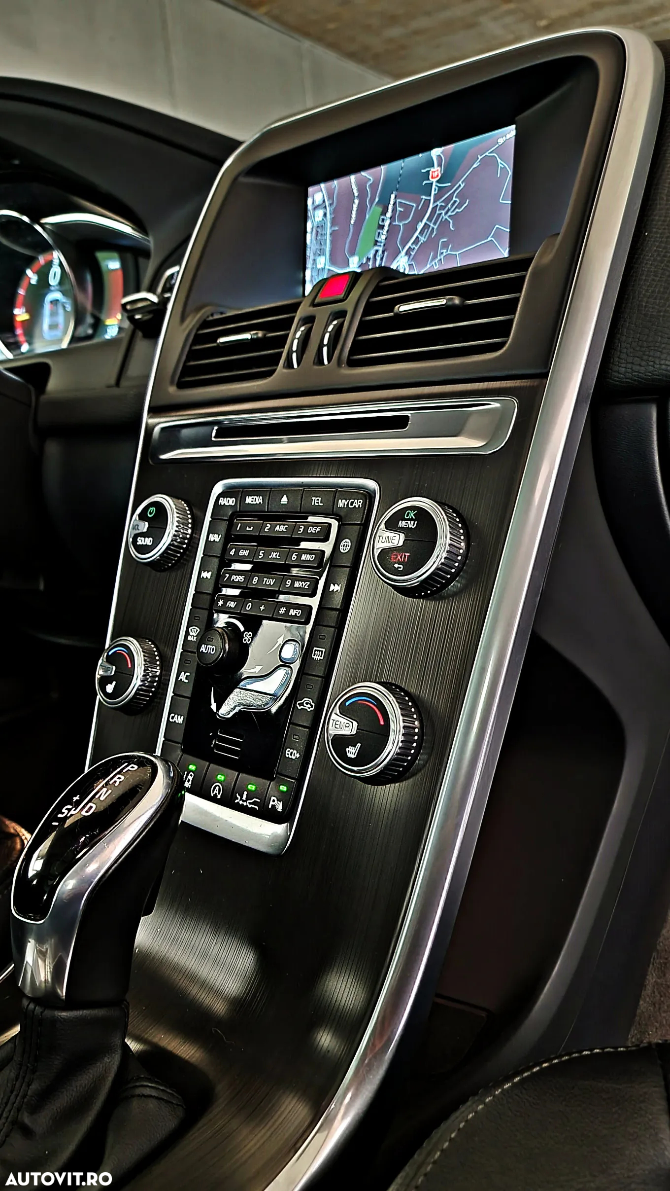 Volvo XC 60 - 22