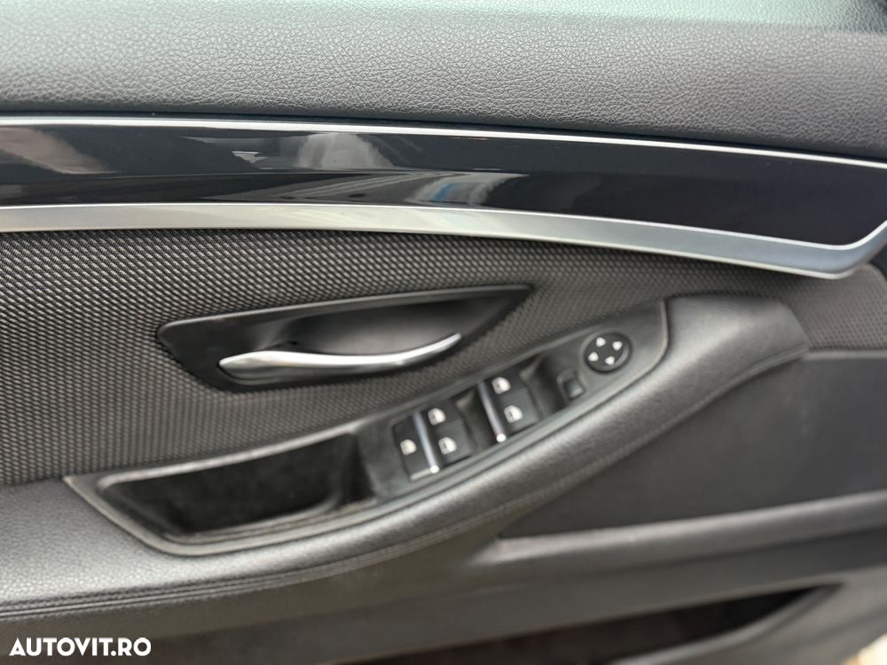 BMW Seria 5 525d xDrive Touring Aut. - 16