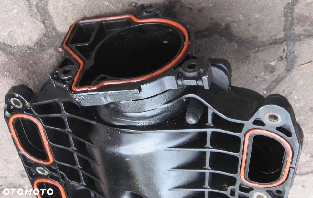 kolektor ssący 3.3 v6  VOYAGER IV 2001 - 2006 - 3