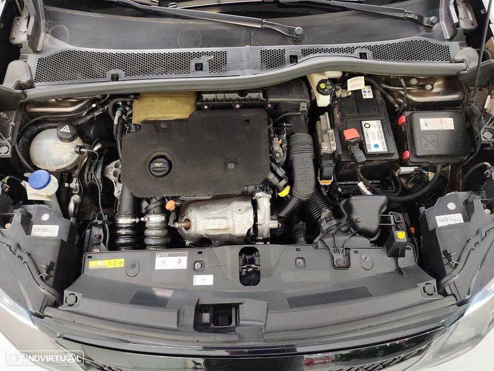 Peugeot 2008 1.5 BlueHDi GT - 33