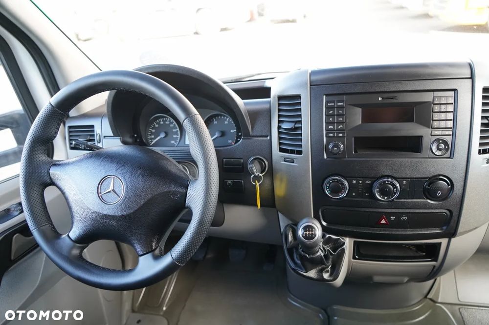 Mercedes-Benz SPRINTER 313 CDI / KONTENER / WINDA 750 / BLIŹNIAK / SPROWADZONY - 31