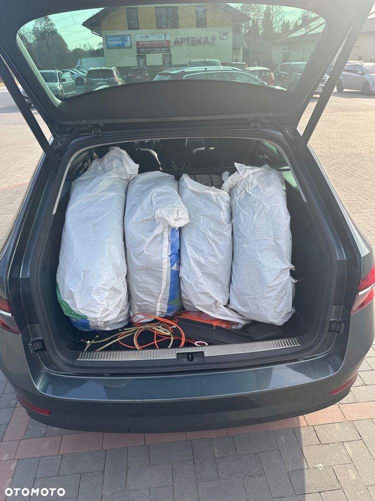 Skoda Superb 2.0 TDI SCR 4x4 L&K DSG - 10