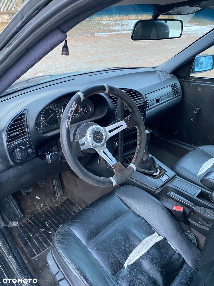 BMW Seria 3 328i - 8