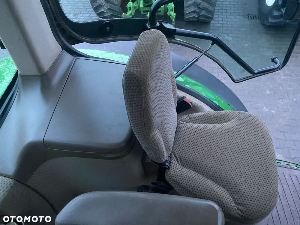 John Deere 7200 R  7230  CASE PUMA 6215 R - 31