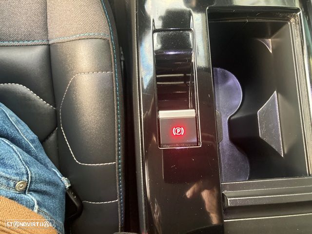 Citroën C4 PureTech 130 Stop&Start SHINE - 26