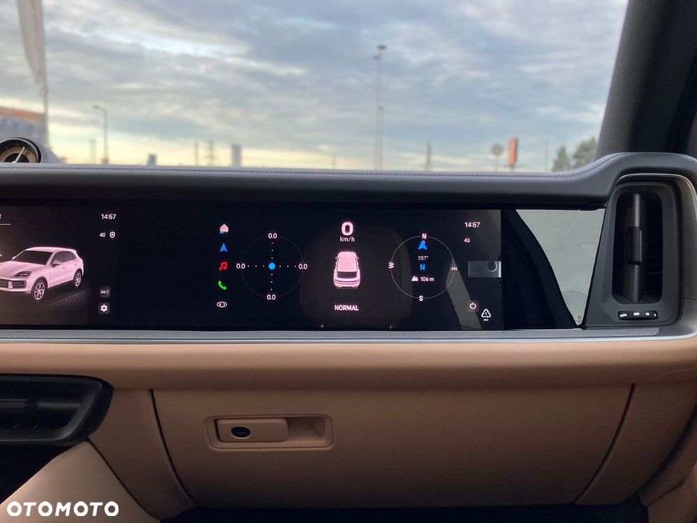 Porsche Cayenne - 38