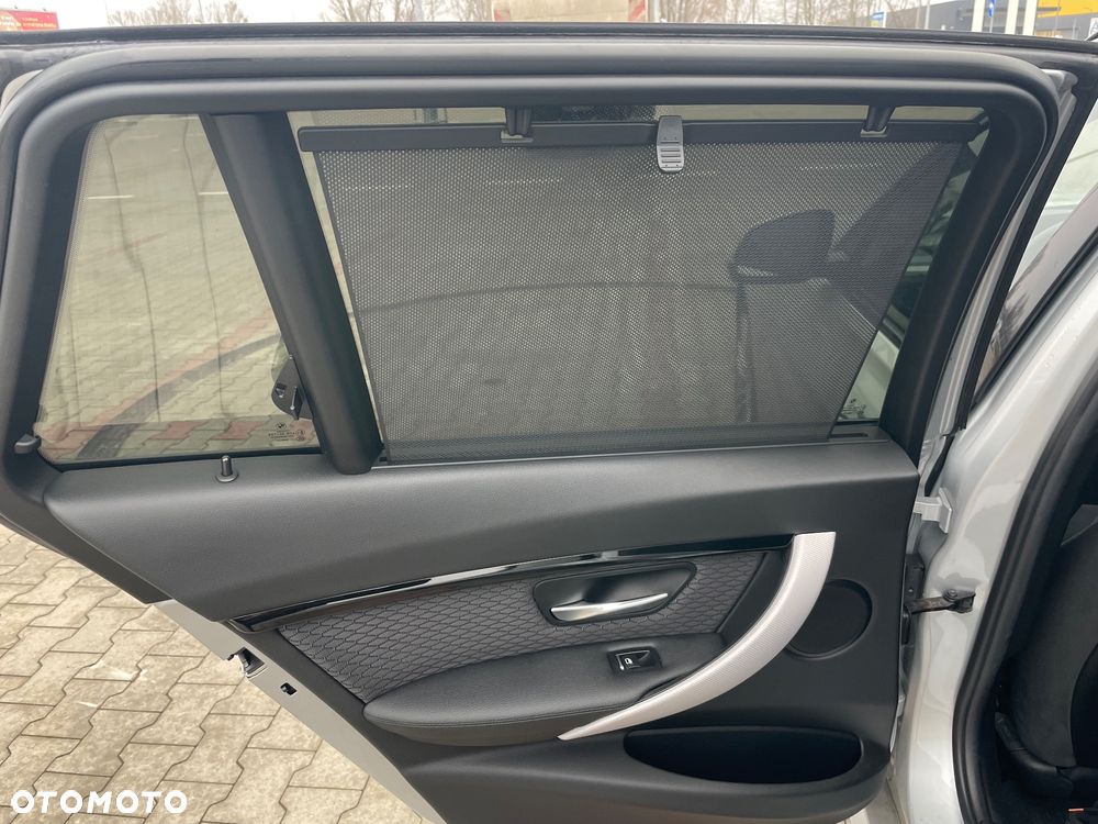 BMW Seria 3 318d Edition M Sport Shadow - 12