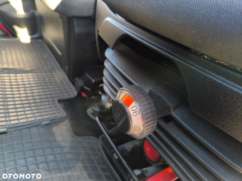 Iveco Daily 50C18 Plandeka, 12 Palet, Sypialnia, Firana+Drzwi z tyłu. - 23